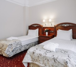 Улучшенный двухместный номер с 2 отдельными кроватями в Ring Premier Hotel