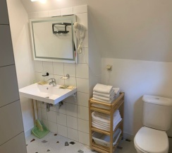 Коттедж с двумя спальнями в Солнечная на Оке