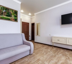 Полулюкс с диваном и лоджией 2 этаж (3) в Береза