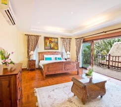 Вилла с 5 комнатами с балконом в Tropicana Pool Villa