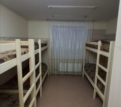 Кровать в 6-местном общем женском номере (общие удобства) в Уют