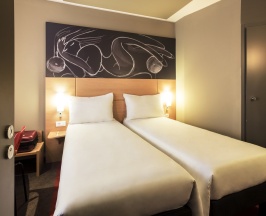 Двухместный номер Standard с видом на город 2 отдельные кровати в ibis Yerevan Center 