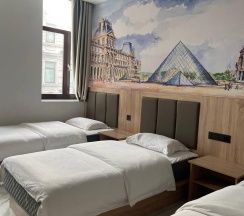 3-местный номер стандарт в Holiday hotel