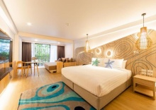 Номер Standard с балконом в LIV Hotel Phuket Patong Beachfront