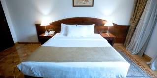 Бахтим: Отель Triumph Plaza Hotel