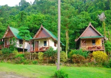 Бунгало с видом на море в tp hut bungalows