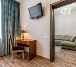 Двухкомнатный Комфорт с 1-ой двуспальной кроватью в Евразийский