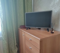 Четырёхместные апартаменты Superior с балконом и с видом на город в Квартира Двухкомнатная квартира на Радужном