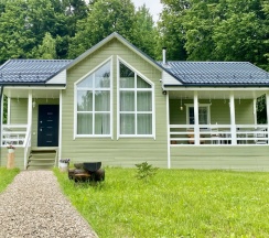 Шестиместный коттедж с 3 комнатами с красивым видом из окна в Купчиха