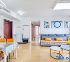 Тент с 3 комнатами с видом на море в Rizhao Shuohai Seaview Homestay (Wanpingkou Branch)