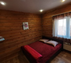 Коттедж с 5 комнатами с балконом и с красивым видом из окна в Удачный