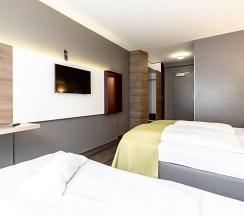 Двухместный номер Standard с видом на улицу двуспальная кровать в Hotel Demas City