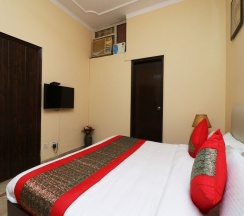 Двухместный номер Standard двуспальная кровать в OYO 10583 Hotel Amigo