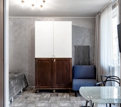 Студия с балконом и с красивым видом из окна в Apart 64