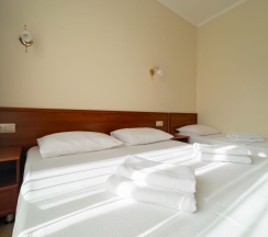 3-х местный стандарт с французским балконом в Морская волна