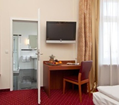 Двухместный номер Comfort двуспальная кровать в Hotel Kronprinz Hamburg