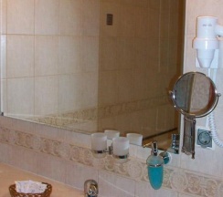 Номер улучшенный с 1 двуспальной кроватью в Онегин