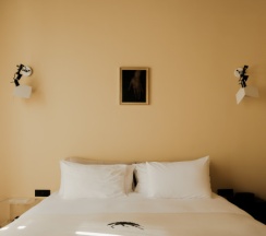 Hyena Suite в Рихтер
