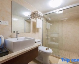 Двухместный номер Deluxe двуспальная кровать в Holiday Inn Shanghai Dianhu (Zhujiajiao Scenic Area Ancient Town)