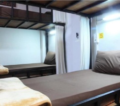 Кровать в общем номере в Ode Hostel