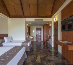 Номер Deluxe с балконом и с красивым видом из окна в Karona Resort & Spa