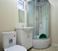 Номер эконом с 1 односпальной и 1 двуспальной кроватью в Villa na peske