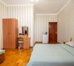 Трёхместный номер Standard с балконом в Сопка