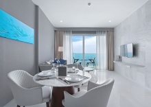 Номер Standard c 1 комнатой с балконом в White Sand Beach Residences Pattaya