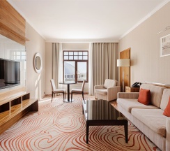 Бизнес Люкс с 1 кроватью «King size» в Grand Autograph Hotel Novosibirsk