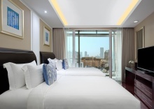 Люкс Deluxe с 2 комнатами с балконом в Dusit Suites Hotel Ratchadamri, Bangkok