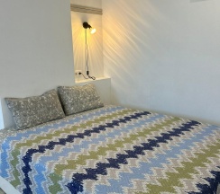 4-местные 1-комнатные апартаменты люкс с 1 двуспальной кроватью в AntoninaApartments (АнтонинаАпартментс) на улице Крылова