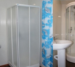 Трехместный номер с общей ванной комнатой в Русская усадьба