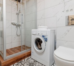 Двухместные апартаменты Comfort с 2 комнатами с балконом и с красивым видом из окна двуспальная кровать в Усадьба