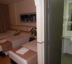 Трёхместный номер Deluxe в Hotel Metropole