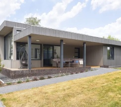 Коттедж в Modern House With Beautiful Terrace, Near Almelo