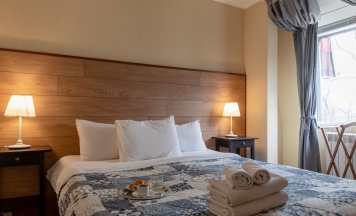 Двухместный двухкомнатный номер "Де Люкс"  в Panfilof