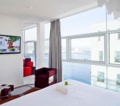 Двухместный полулюкс угловой двуспальная кровать в Room Mate Aitana, Amsterdam