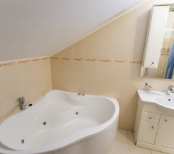 Люкс с джакузи в Ям