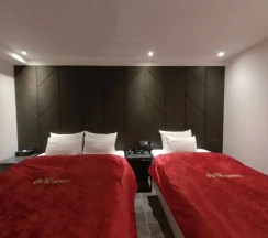 Люкс в Daejeon The Empress Hotel
