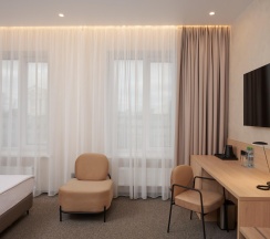 Номер стандарт с 1 двуспальной кроватью в AurA City Hotel