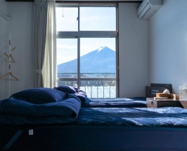 Двухместный номер Standard с видом на горы 2 отдельные кровати в Fuji Guest House Ao