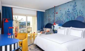 Двухместный полулюкс Tirana двуспальная кровать в Rixos Radamis Tirana Hotel