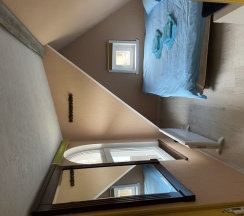 Коттедж "Лесная Хижина" 6-ти местный в Свирская