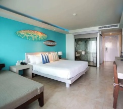 Двухместный номер Deluxe двуспальная кровать в Отель Zenmaya Oceanfront Phuket, Trademark Collection by Wyndham