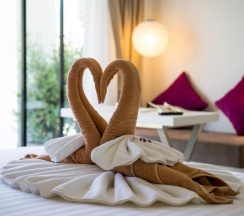 Двухместный номер Deluxe с видом на море двуспальная кровать в Coral Inn