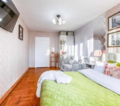 Шестиместные апартаменты с балконом в Апартаменты Возле Немиги