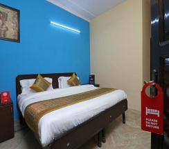 Двухместный номер Standard двуспальная кровать в OYO 10583 Hotel Amigo