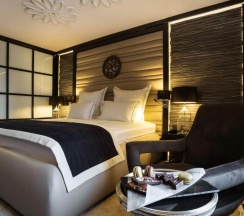Двухместный номер Premium с видом на город двуспальная кровать в Hotel Marinela Sofia