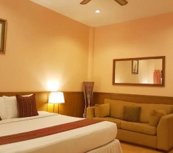 Люкс семейный Big Bee в Birds and Bees Resort