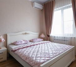 Комфортный улучшенный номер с двухспальной кроватью(King-size+) в Атмосфера